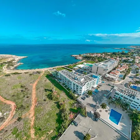 Anise - Coralli Beachfront Paralimni